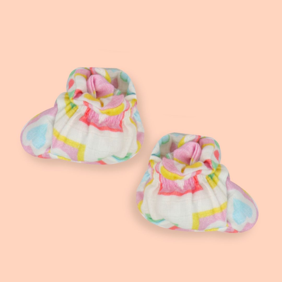 Flora Pixels - Muslin Cap, Mittens and Booties