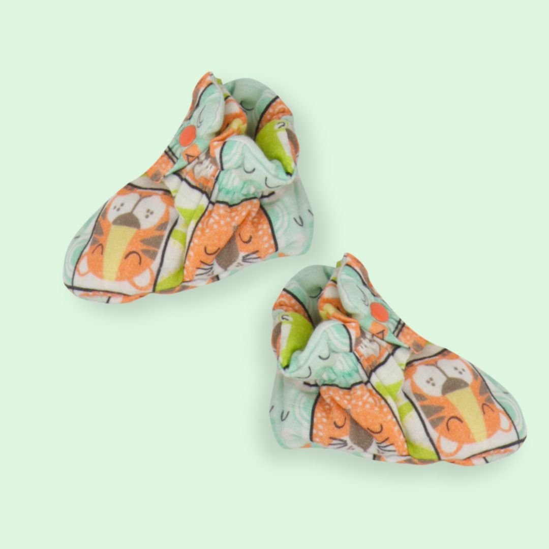 Flora Pixels - Muslin Cap, Mittens and Booties