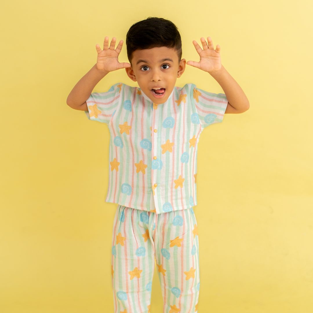 Toucan Punch - Muslin Sleep Suit for babies and kids (Unisex)
